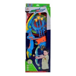 مجموعة ألعاب تتضمن قوسًا وسهمًا ولوحة تصويب