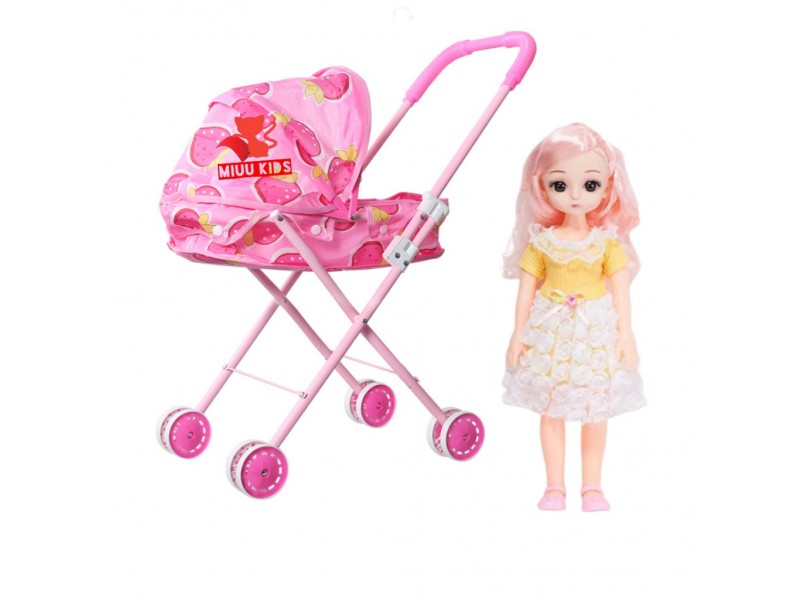 عربية مع دمية كولكا