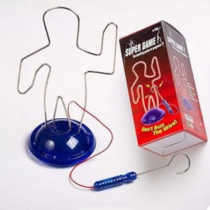 لعبة  الأعصاب تمرير الحلقة من بداية اللعبة إلى النهاية دون لمس السلك